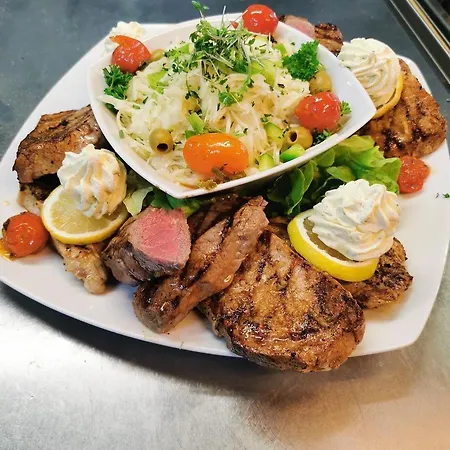 Πανσιόν & Restaurant Moewchen 3*