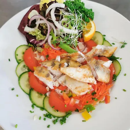 & Restaurant Moewchen נורדן